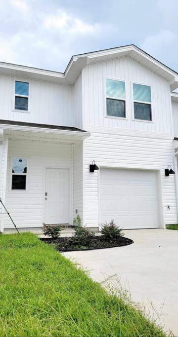 Brand New House In Pensacola,ev Connector Available Appartamento *